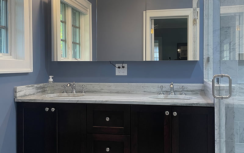 Small luxury bathroom