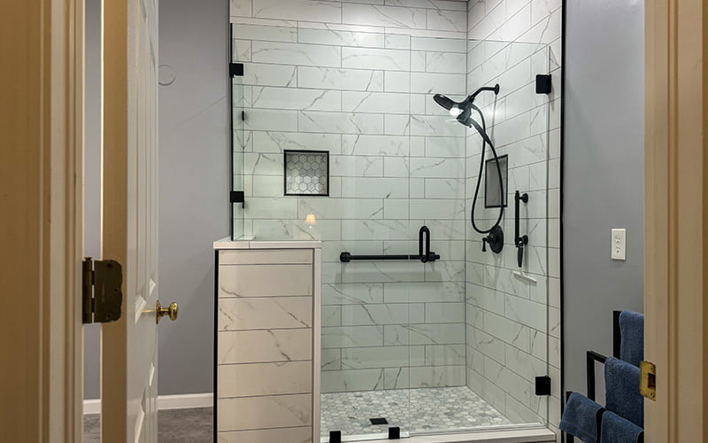 Small modern bathroom