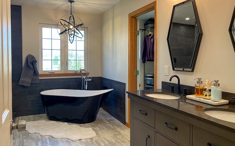 Luxurious bathroom