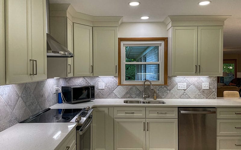 Small kitchen restauration